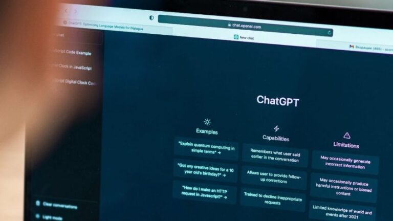 ChatGPT presenta fallas a nivel mundial y usuarios buscan alternativas