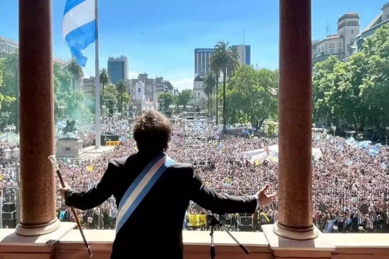 La pobreza en Argentina cae al 34,8% en el cuarto trimestre de 2024