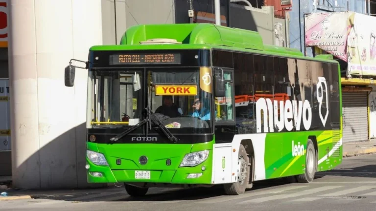 Incentivos del Gobierno de Nuevo León buscan atraer más conductores para el transporte urbano