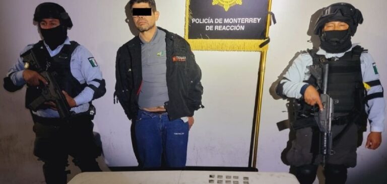 Policía detiene a hombre con droga en el Centro de Monterrey