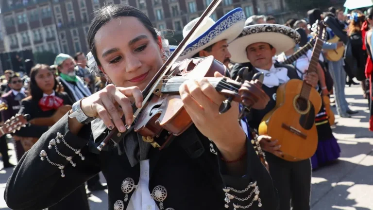 Celebran el Día Internacional del Mariachi, símbolo de la cultura mexicana