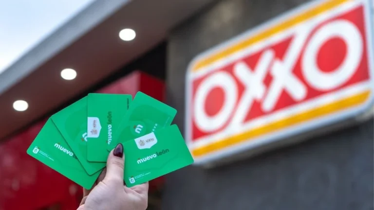 Nuevo León facilita el transporte público: Oxxo ya vende la tarjeta Me Muevo