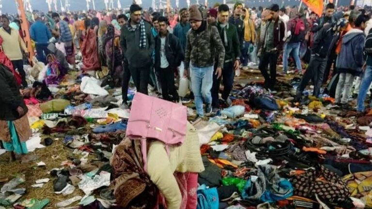 Estampida en la India deja al menos 30 muertos