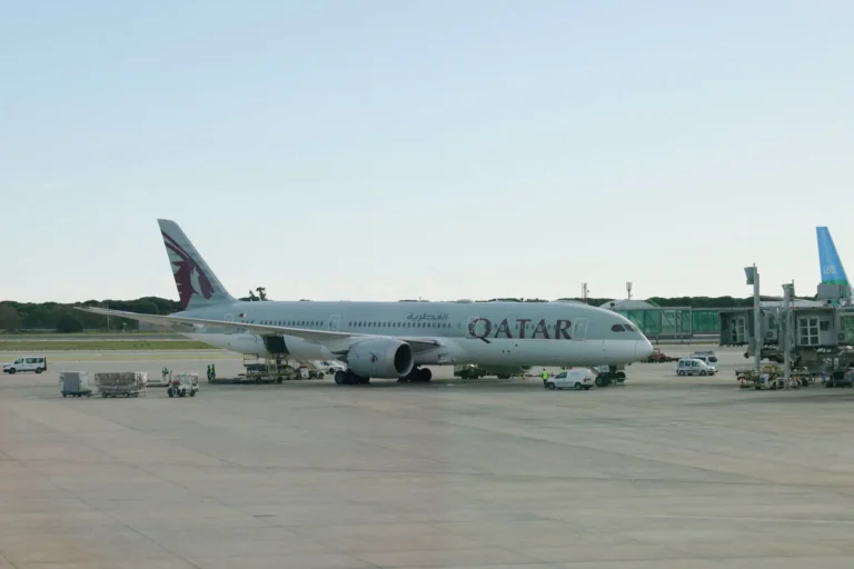 Pasajeros viajan junto a un cadáver durante un vuelo de Qatar Airways