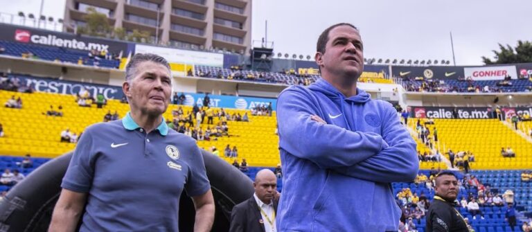 Visita sorpresiva en Coapa por parte de Javier Aguirre