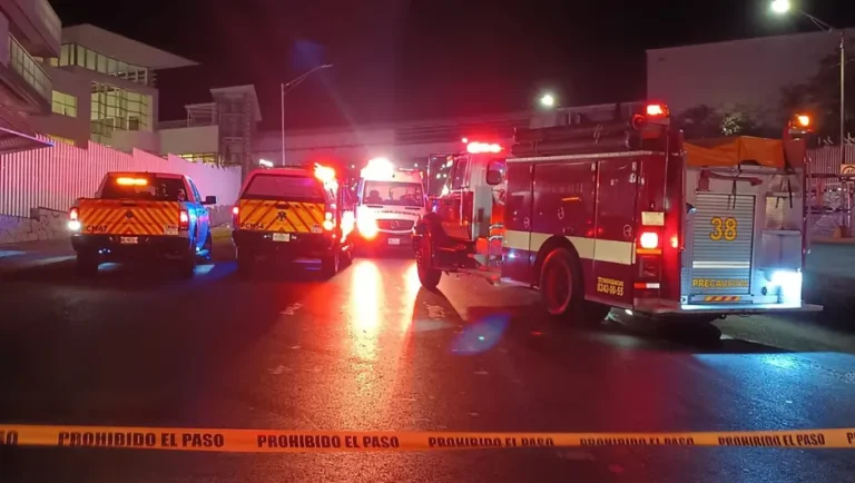 Fatal choque múltiple en Cumbres cobra la vida de un colaborador de Soriana