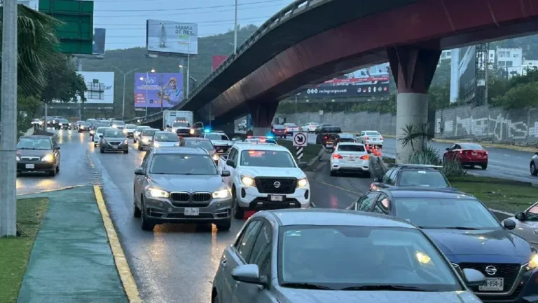 Carril de contraflujo en avenida Gonzalitos se implementará de forma permanente