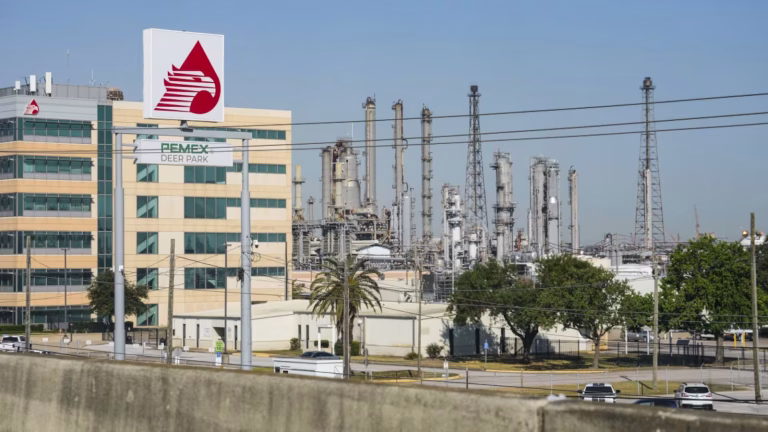 Refinerías estadounidenses rechazan petróleo mexicano por alto contenido de agua