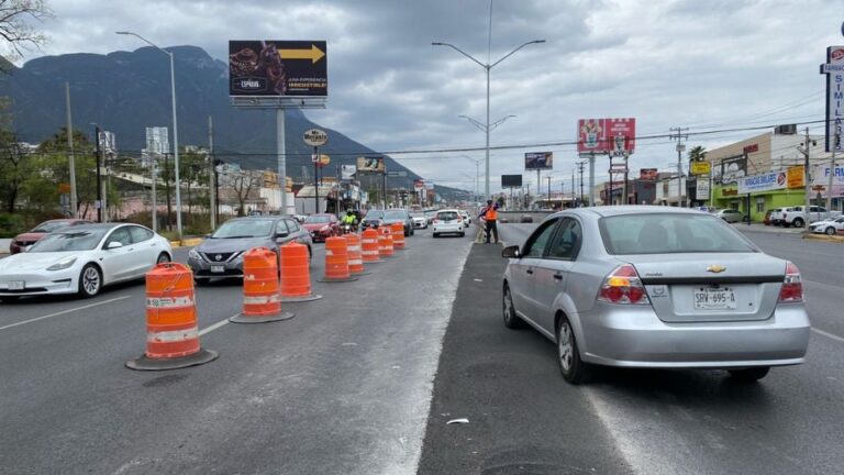 Monterrey estudia la viabilidad de un carril reversible en avenida Fidel Velázquez