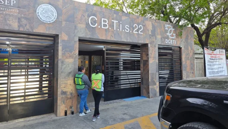 Movilización policial y operativo mochila en el CBTIS 22 de Monterrey tras amenaza de tiroteo