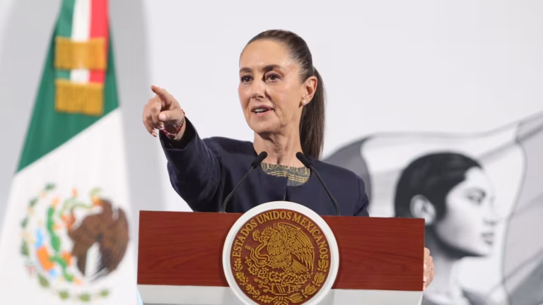 Claudia Sheinbaum plantea ajustes en jubilación y beneficios para maestros