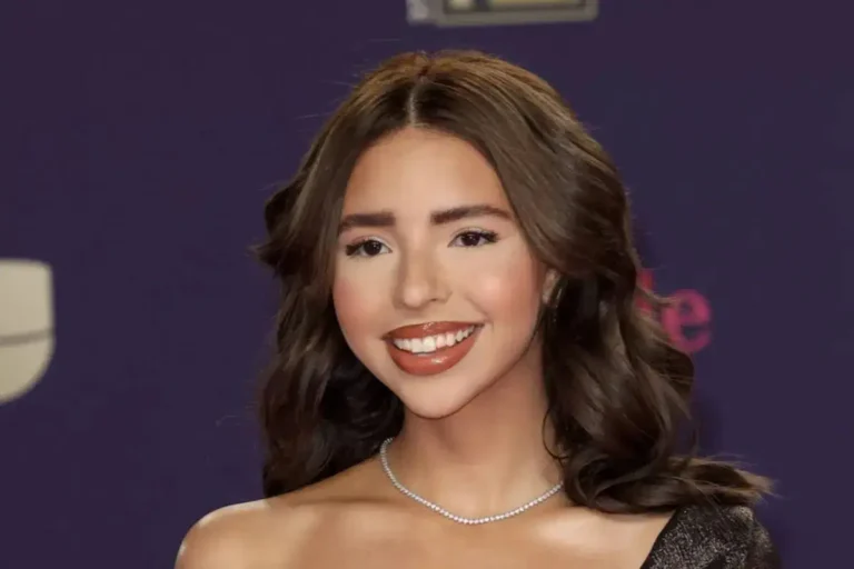 Ángela Aguilar sorprende con su nuevo look que se hace viral