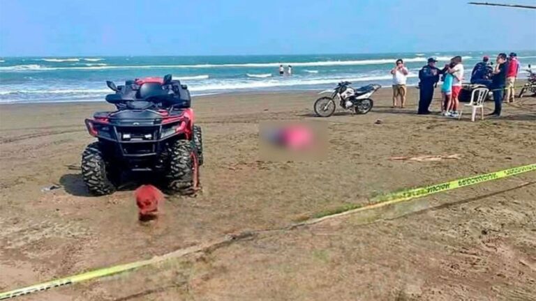 Mujer muere en playa de Veracruz tras ser atropellada por una cuatrimoto conducida por una menor