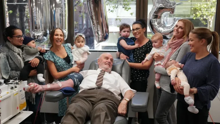 Muere James Harrison, héroe anónimo que donó sangre por más de 60 años