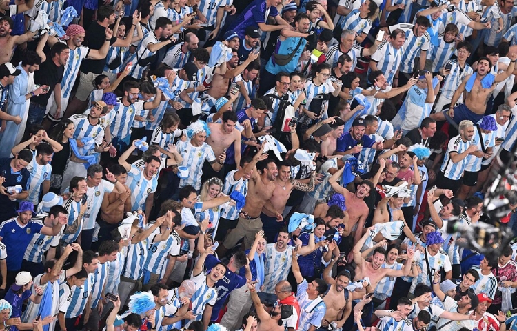 Prohíben ingreso a estadios a deudores alimentarios en Buenos Aires
