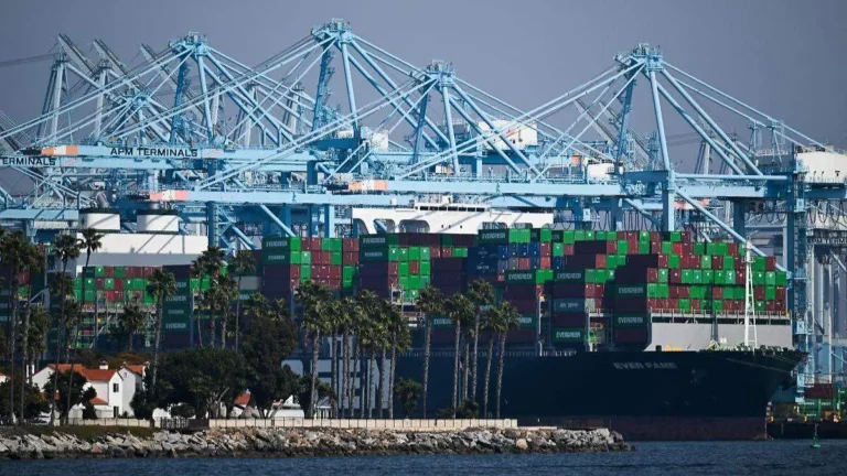 China responde a aranceles de EU con nuevas tarifas a productos agropecuarios