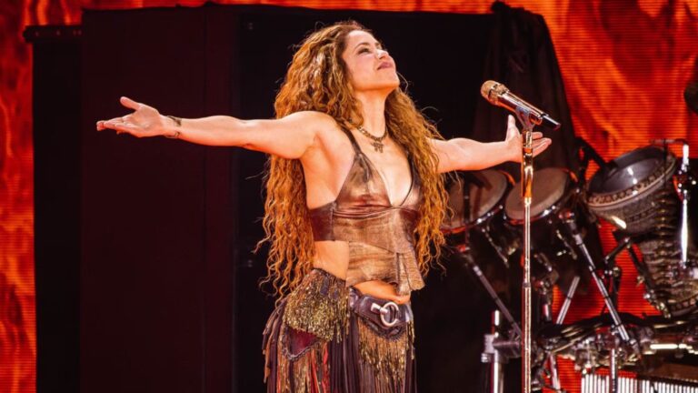 Shakira confunde ciudades durante su concierto en Guadalajara y el momento se vuelve viral