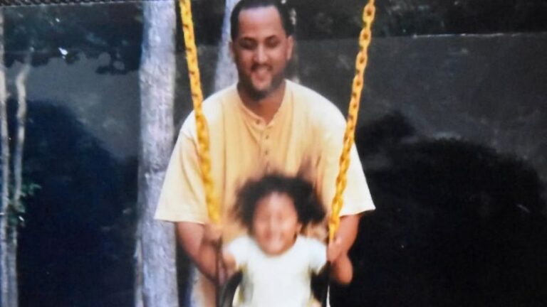Tras 25 años de búsqueda, padre localiza a su hija en Puebla