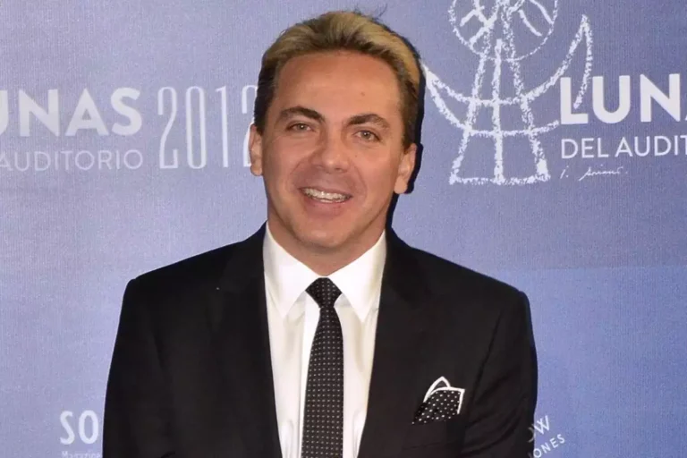 Cristian Castro decide volver a estudiar y terminar la secundaria