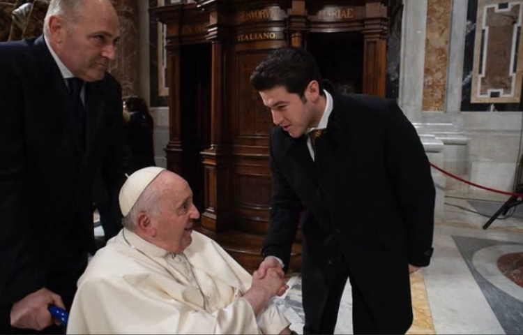 Lamenta Samuel García el fallecimiento del Papa Francisco