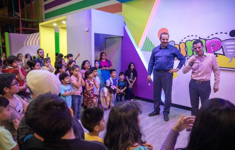 Se compromete Miguel Ángel Flores Serna con la niñez de Nuevo León