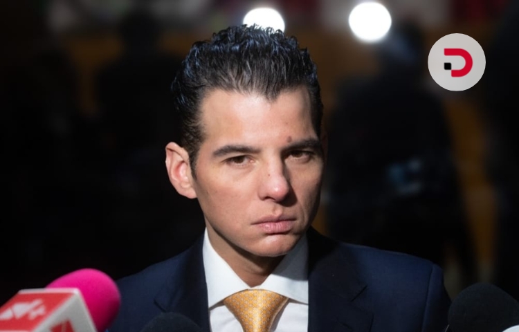 Diputado Miguel Flores Serna celebra llegada de nuevos trenes del metro