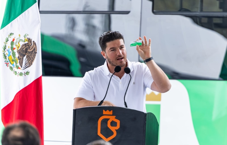 Pone en marcha Samuel unidades de Transmetro 100 % eléctricas