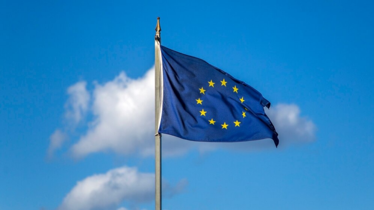 La Unión Europea suspende temporalmente los aranceles a EU