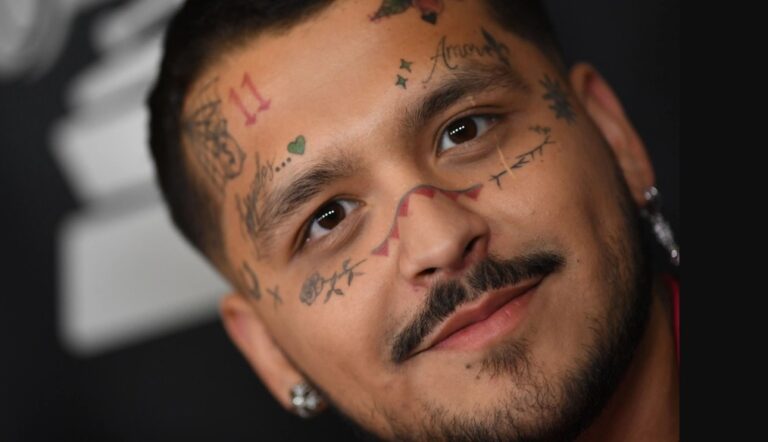 Christian Nodal revela el tiempo que le tomará borrar sus tatuajes faciales