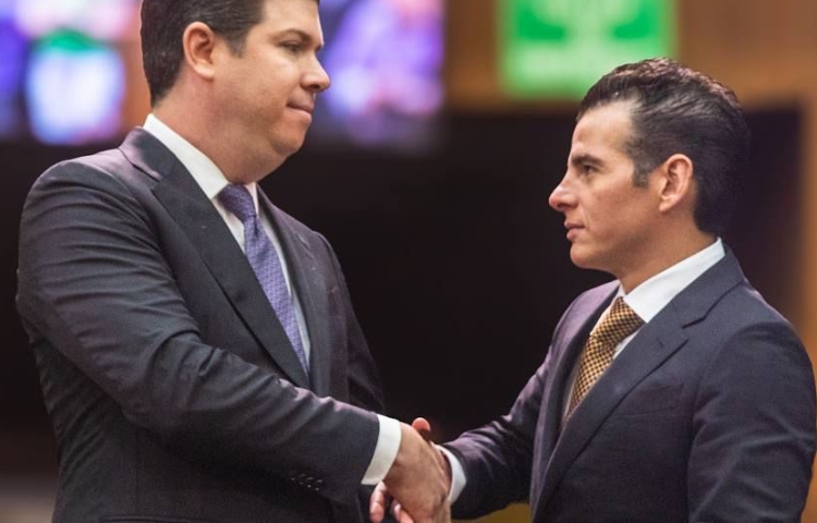Miguel Á. Flores celebra toma de protesta de Carlos Mendoza como Consejero de la Judicatura