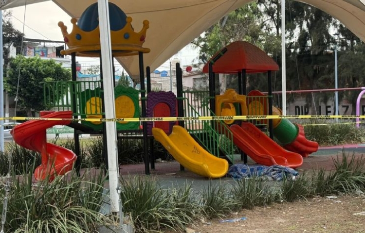 Asesinan a mujer trans durante riña en área de juegos infantiles