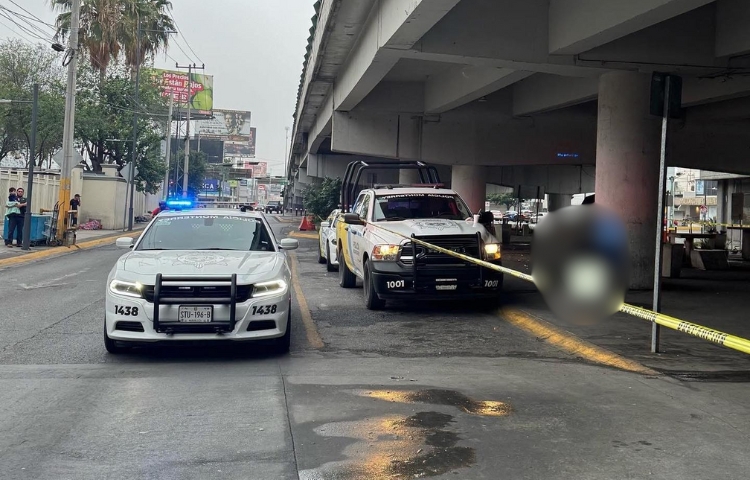 Dieron de alta a mujer con malestares; murió afuera del Hospital Universitario en Monterrey