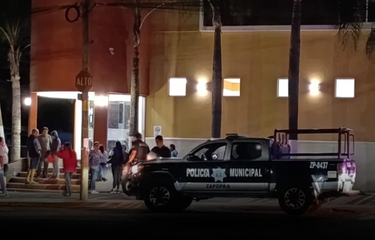 Adolescente muere asfixiado con un globo en Zapopan