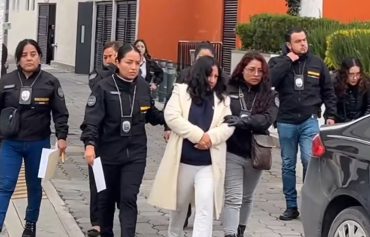 Alcaldesa de Capulhuac, es arrestada por agredir a trabajadora del DIF