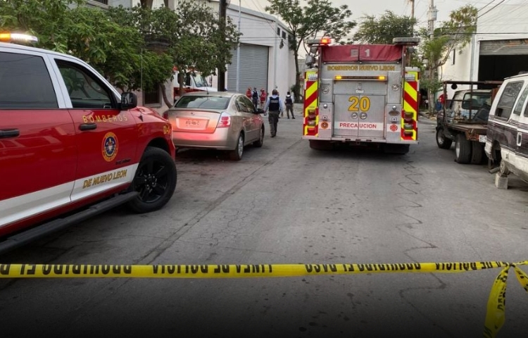 Accidente en bodega de vidrios en Monterrey provoca quemaduras a cinco hombres
