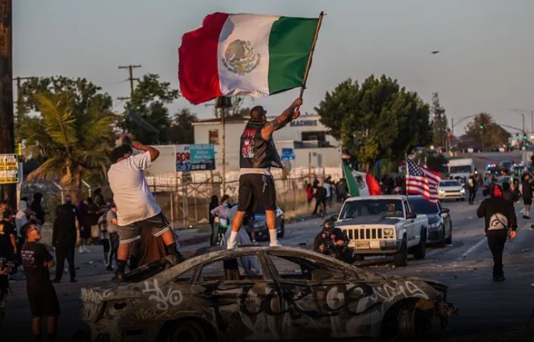 Protestas en Los Ángeles tras redadas de ICE dejan militarización inusual en territorio civil
