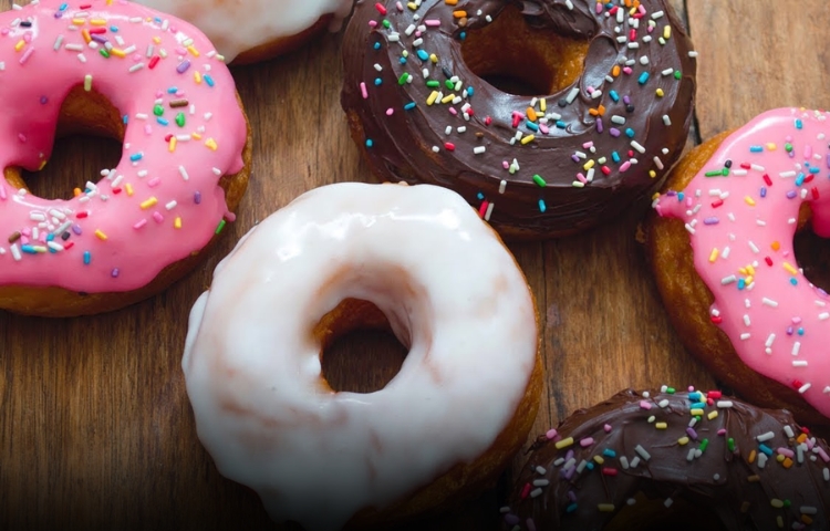 Día de la Dona: promociones irresistibles para celebrar el antojo más dulce