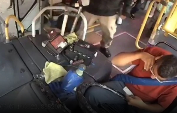 Dan de alta a chofer agredido con un termo en Guadalajara; seguirá recuperación en casa