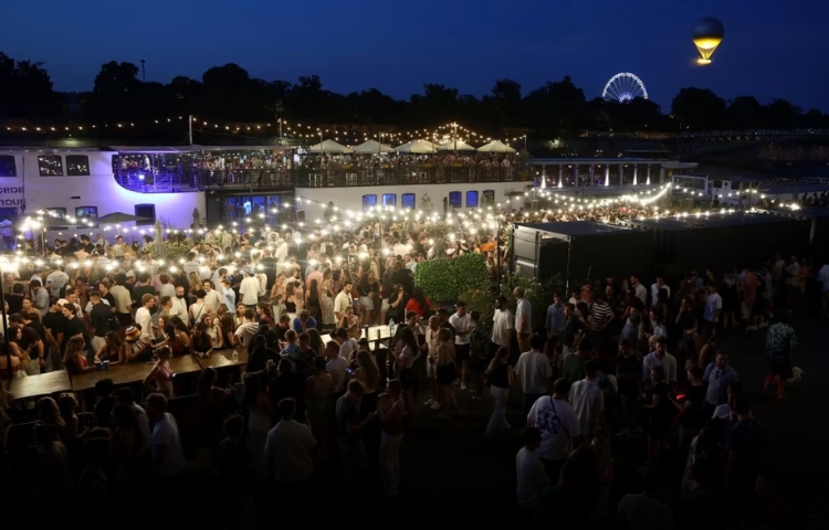 Francia investiga más de 140 casos de pinchazos con jeringa durante festival nacional de música