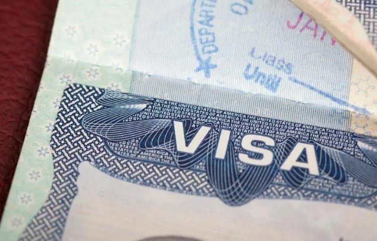 Visa a EU costará más del doble con nueva tarifa impuesta por ley fiscal