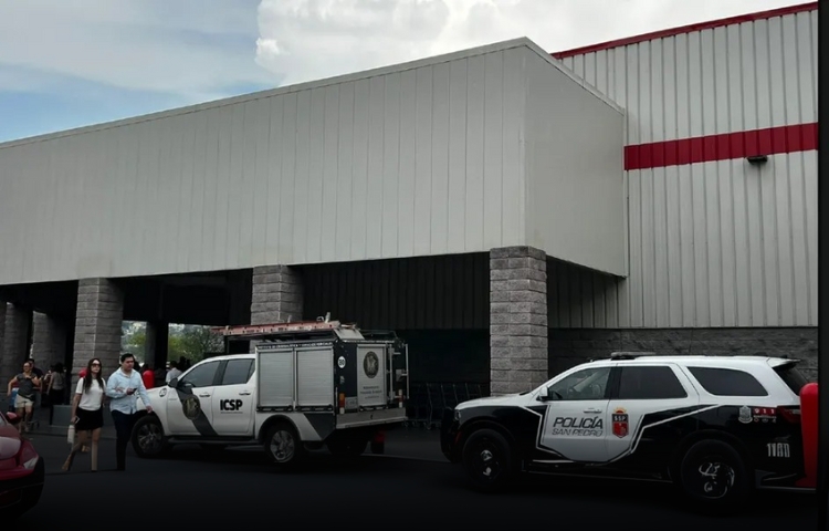 Mujer fallece al atragantarse con comida en Costco de Monterrey