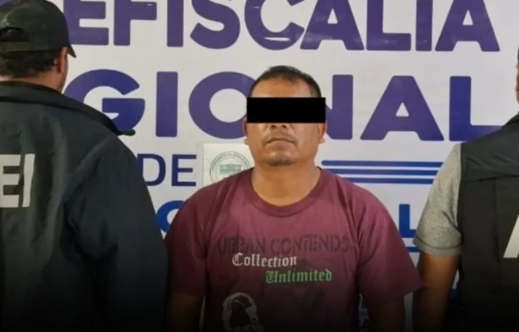 En Oaxaca, detienen a un hombre acusado de agresión contra su hijastra; la madre también está implicada