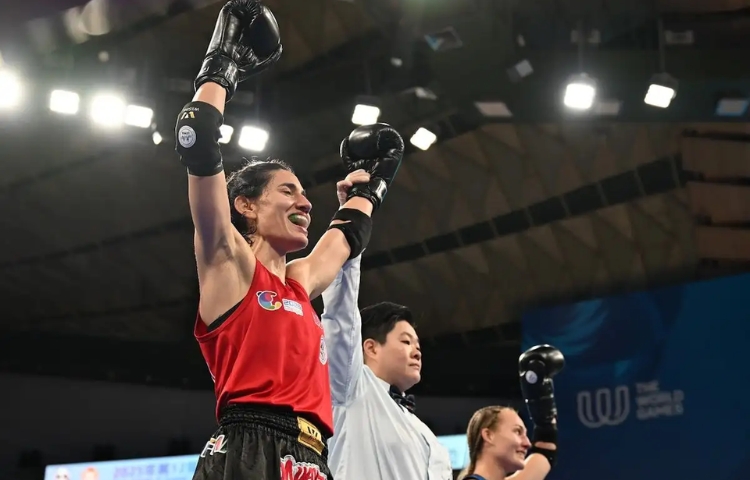 Laura Burgos hace historia: oro mundial en muaythai