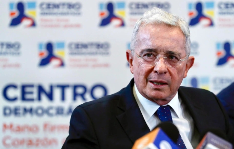 Álvaro Uribe, primer expresidente colombiano condenado: 12 años de prisión domiciliaria por fraude y soborno