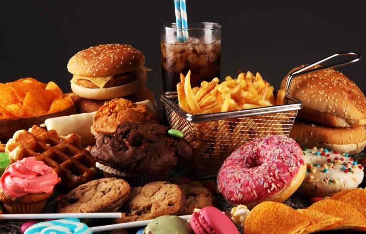 ¿Vacaciones y comida chatarra? Así afecta la alimentación infantil