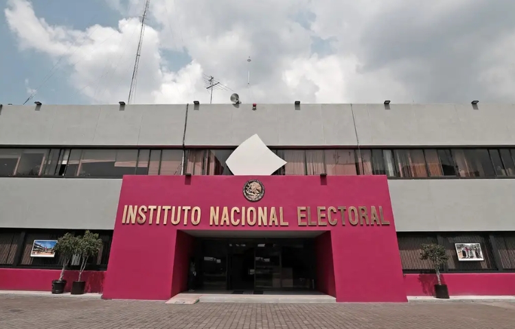 INE se compromete a actualizarse en tecnologías digitales