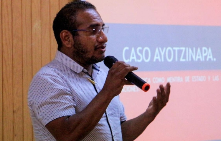 Rosales se retira de la defensa de los padres de Ayotzinapa