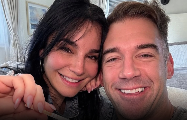 La actriz Martha Higareda y su esposo se preparan para la llegada de gemelos
