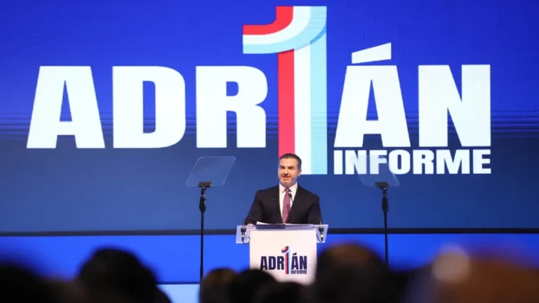 Adrián de la Garza presenta su Primer Informe como alcalde de Monterrey