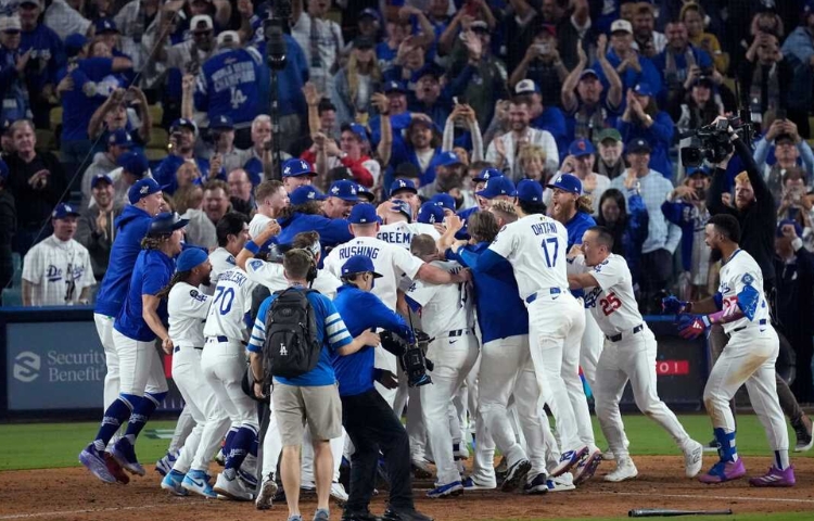 ¡Juego eterno! Dodgers vencen a los Blue Jays en un duelo de 18 entradas